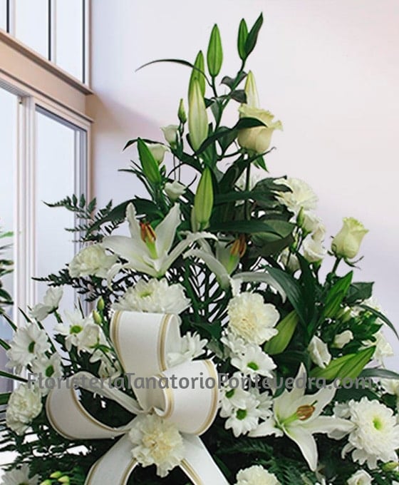 Centro de flores Blanco Especial para tanatorios Pontevedra
