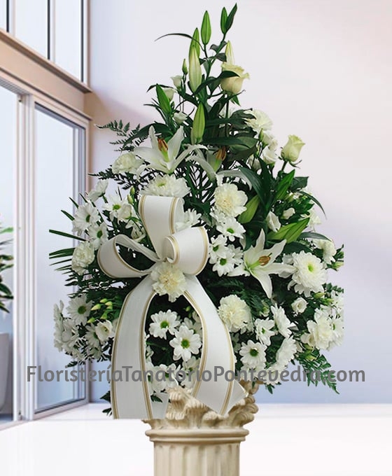 Centro de flores Blanco Especial para tanatorios Pontevedra