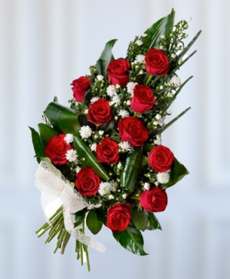 Ramo de 12 rosas rojas con envío a los tanatorios de Pontevedra